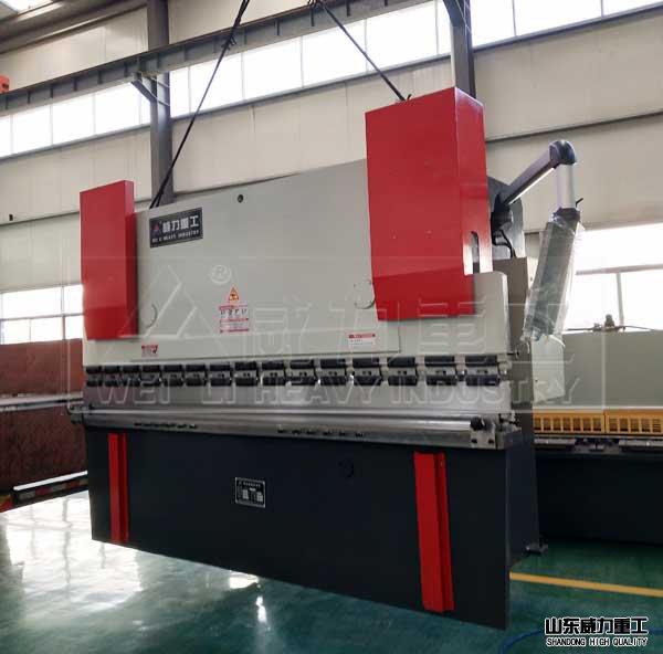100吨3200液压折弯机