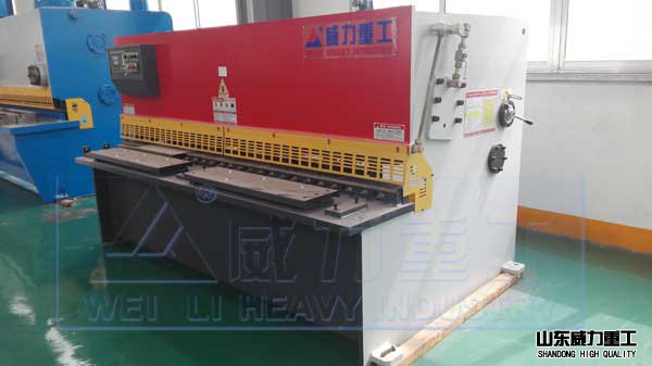 6x2500液压摆式剪板机