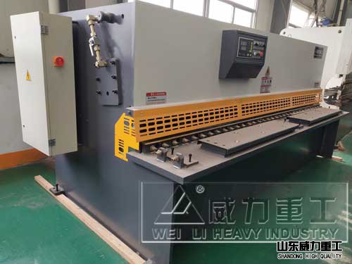 qc12y-6x3200液压剪板机图片
