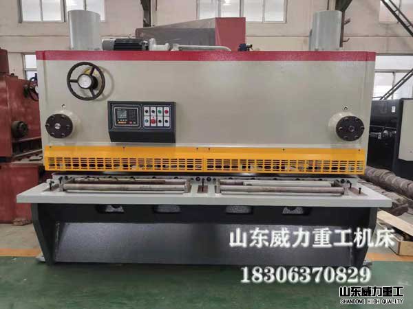 QC11Y-12X2500闸式剪板机